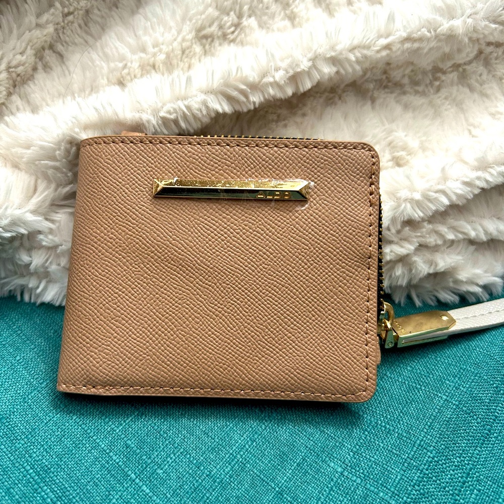NWOT Aldo Tan Brown Wallet